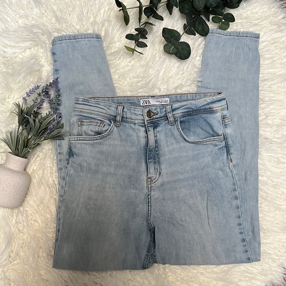 Zara Denim - Zara High Rise Skinny Jeans In Light Wash